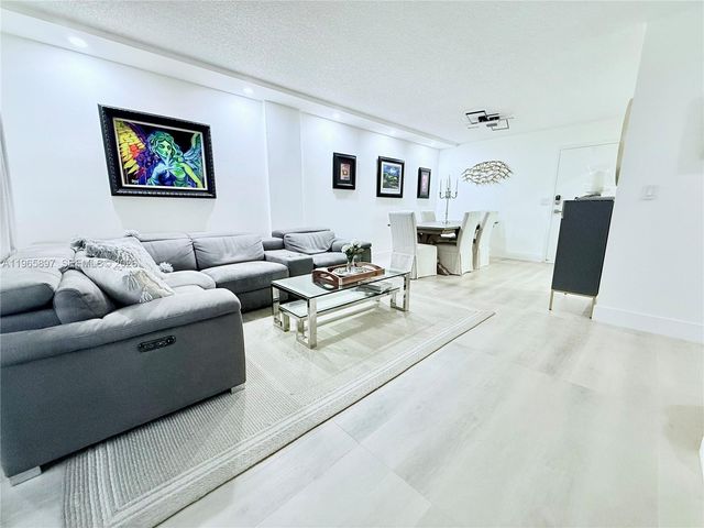 6000 NE 22nd Way 5C, Fort Lauderdale, FL 33308