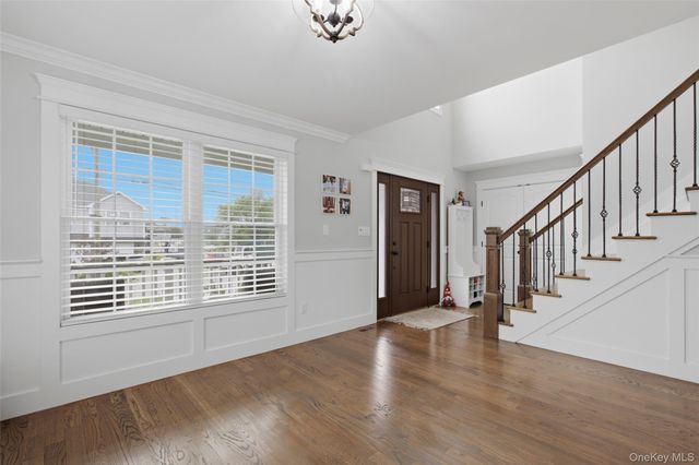 30 Berger Avenue, Amityville, NY 11701