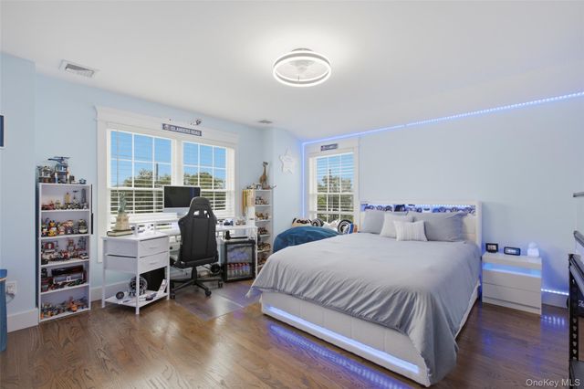 30 Berger Avenue, Amityville, NY 11701