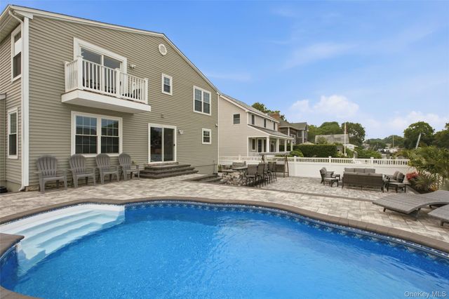 30 Berger Avenue, Amityville, NY 11701