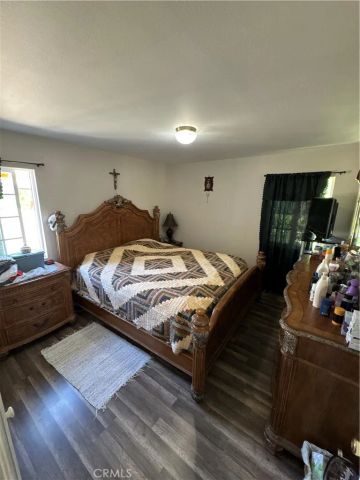 1030 W Glenwood Pl, Santa Ana, CA 92707