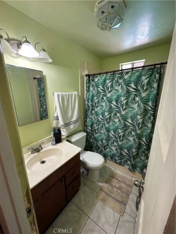 1030 W Glenwood Pl, Santa Ana, CA 92707