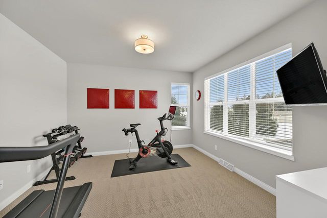 8130 W Mourning Dove LANE, Mequon, WI 53097