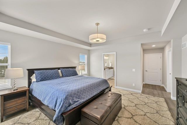 8130 W Mourning Dove LANE, Mequon, WI 53097