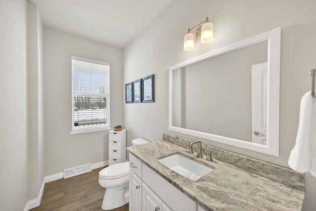 8130 W Mourning Dove LANE, Mequon, WI 53097