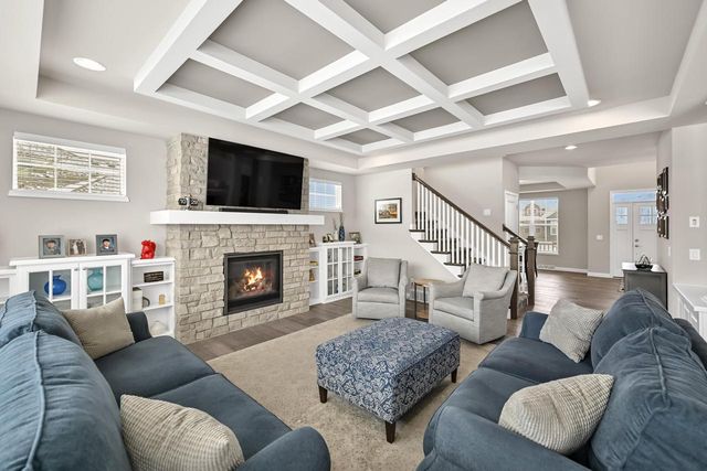 8130 W Mourning Dove LANE, Mequon, WI 53097