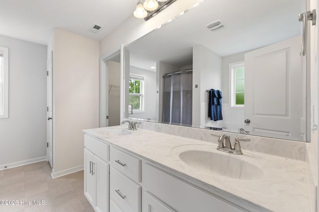 554 Avendale Drive, Rocky Point, NC 28457