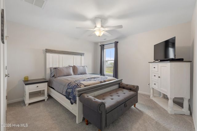 554 Avendale Drive, Rocky Point, NC 28457