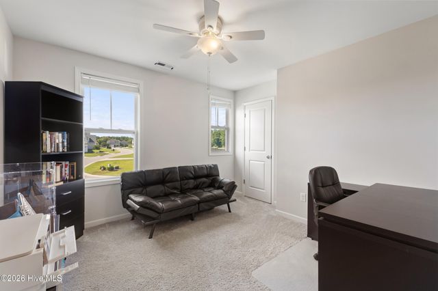 554 Avendale Drive, Rocky Point, NC 28457