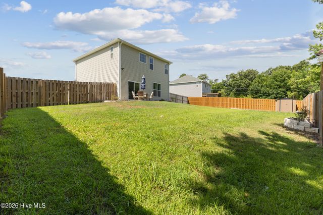 554 Avendale Drive, Rocky Point, NC 28457