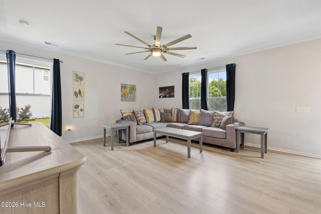 554 Avendale Drive, Rocky Point, NC 28457