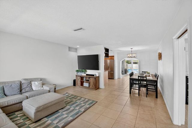 5511 Van Buren Street, Hollywood, FL 33021