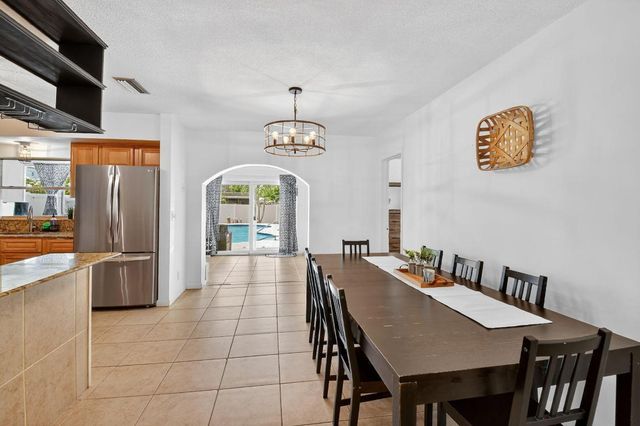 5511 Van Buren Street, Hollywood, FL 33021