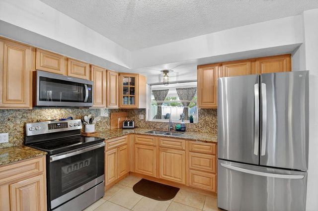 5511 Van Buren Street, Hollywood, FL 33021