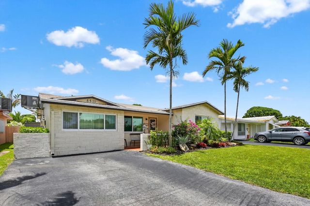 5511 Van Buren Street, Hollywood, FL 33021