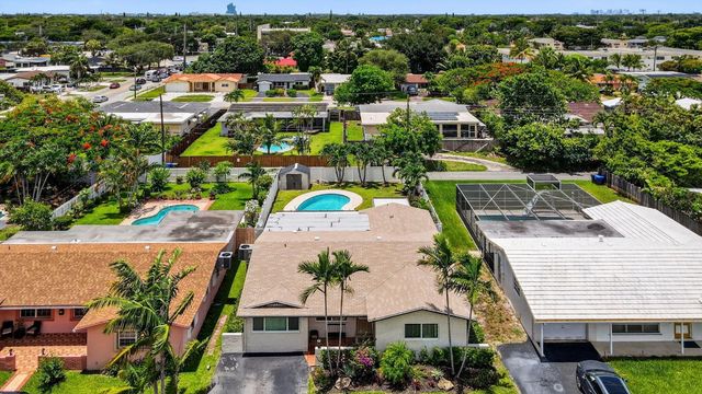 5511 Van Buren Street, Hollywood, FL 33021
