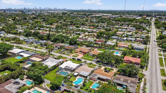 5511 Van Buren Street, Hollywood, FL 33021