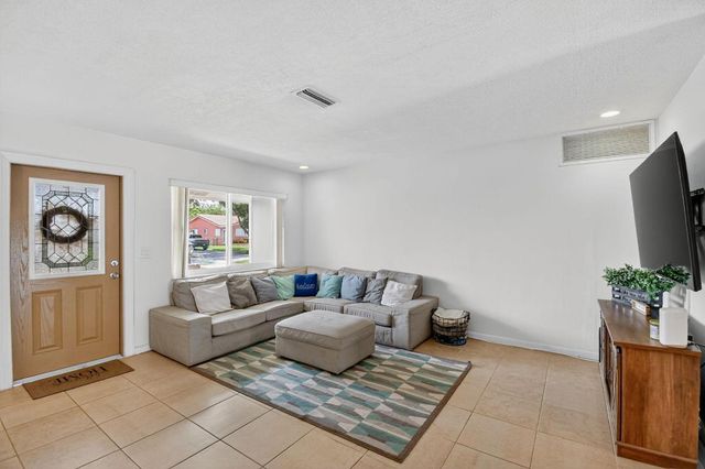 5511 Van Buren Street, Hollywood, FL 33021