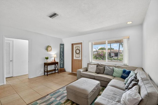 5511 Van Buren Street, Hollywood, FL 33021