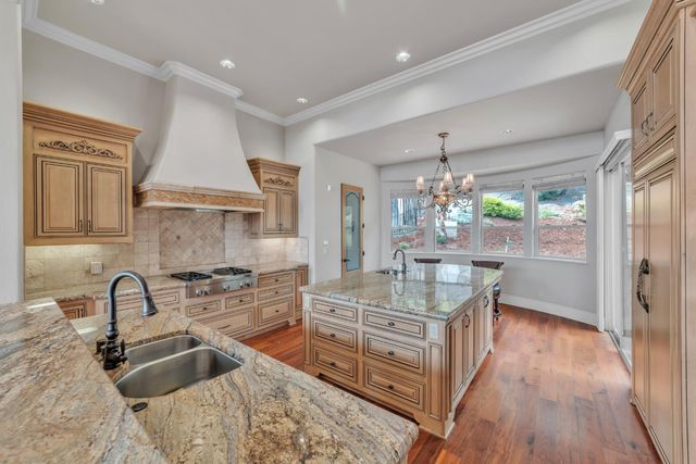 2070 Driftwood Cir, El Dorado Hills, CA 95762