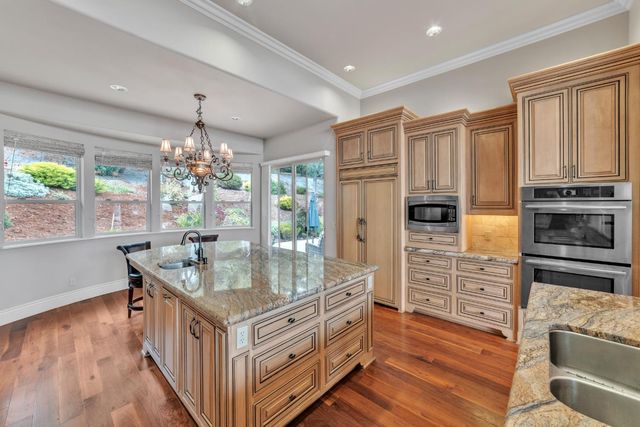 2070 Driftwood Cir, El Dorado Hills, CA 95762