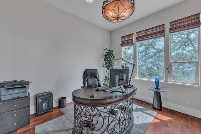 2070 Driftwood Cir, El Dorado Hills, CA 95762