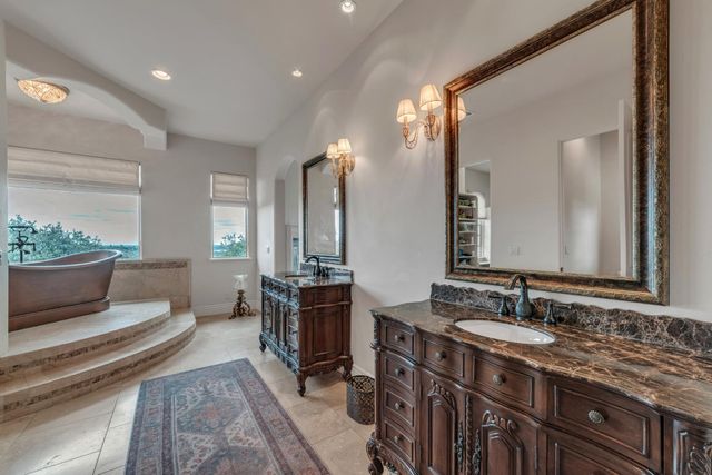 2070 Driftwood Cir, El Dorado Hills, CA 95762
