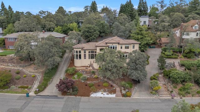 2070 Driftwood Cir, El Dorado Hills, CA 95762