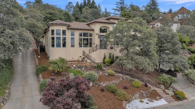 2070 Driftwood Cir, El Dorado Hills, CA 95762