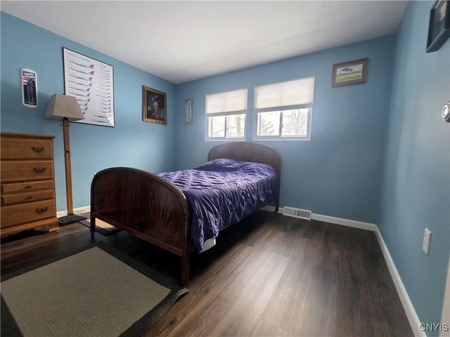 720 Idlewood Blvd, Van Buren, NY 13027