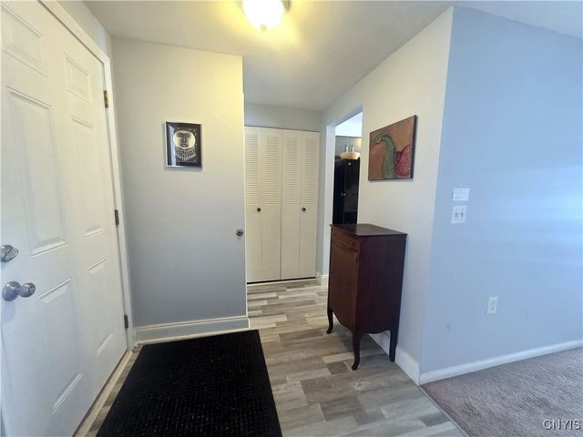 720 Idlewood Blvd, Van Buren, NY 13027