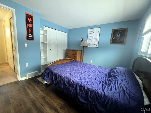 720 Idlewood Blvd, Van Buren, NY 13027