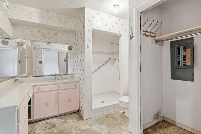 8100 Bobwhite Drive, Frisco, TX 75034