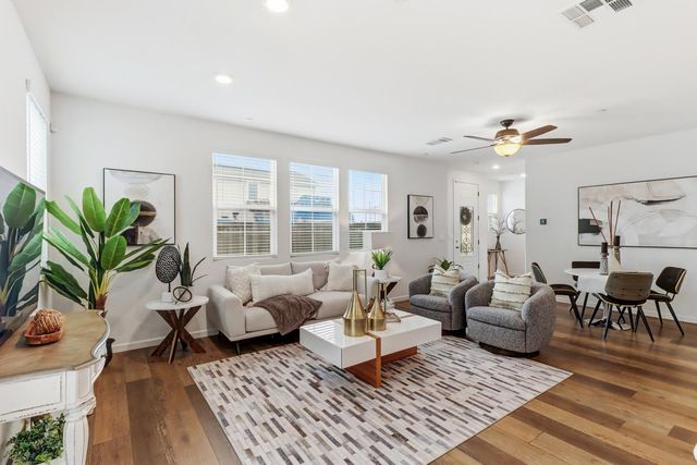 8900 Sheldon Terrace Ln, Elk Grove, CA 95758