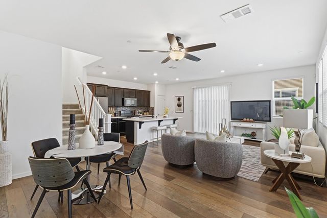 8900 Sheldon Terrace Ln, Elk Grove, CA 95758