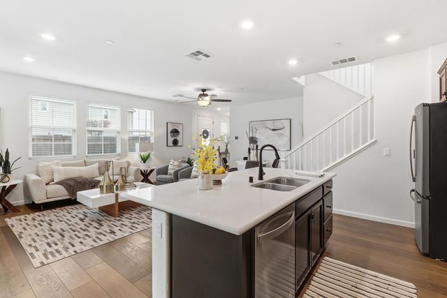 8900 Sheldon Terrace Ln, Elk Grove, CA 95758