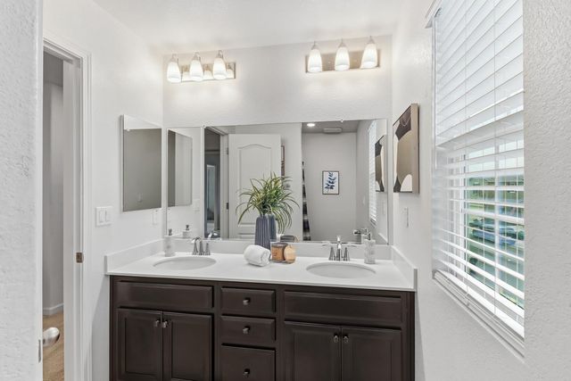 8900 Sheldon Terrace Ln, Elk Grove, CA 95758