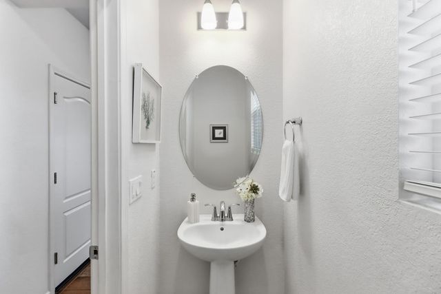 8900 Sheldon Terrace Ln, Elk Grove, CA 95758