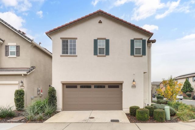 8900 Sheldon Terrace Ln, Elk Grove, CA 95758