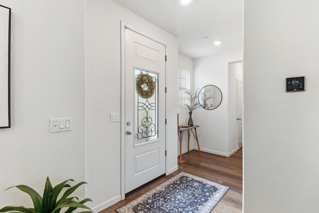 8900 Sheldon Terrace Ln, Elk Grove, CA 95758