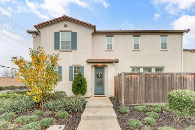 8900 Sheldon Terrace Ln, Elk Grove, CA 95758