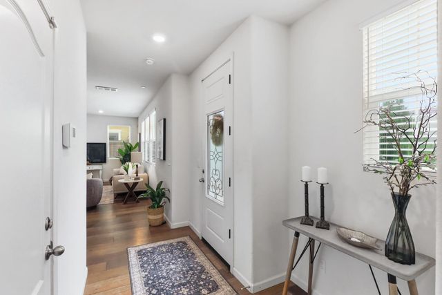 8900 Sheldon Terrace Ln, Elk Grove, CA 95758