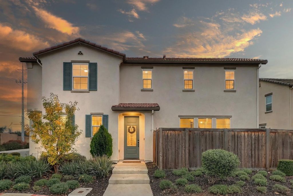 8900 Sheldon Terrace Ln, Elk Grove, CA 95758