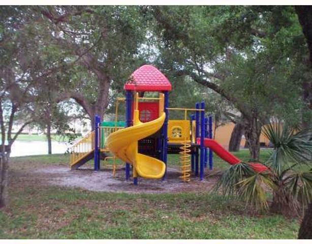 3700 N 56th Avenue 1033, Hollywood, FL 33021