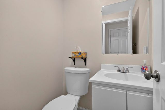 95 Harbor Ave Unit 5, Nashua, NH 03060