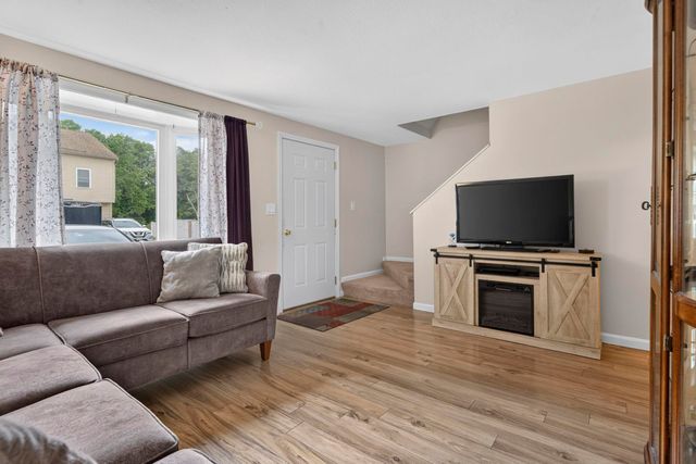 95 Harbor Ave Unit 5, Nashua, NH 03060