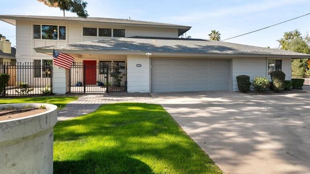 8464 N 7th Avenue, Phoenix, AZ 85021