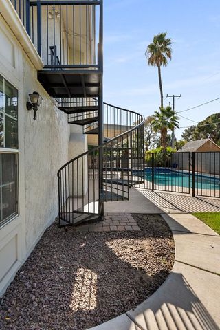 8464 N 7th Avenue, Phoenix, AZ 85021