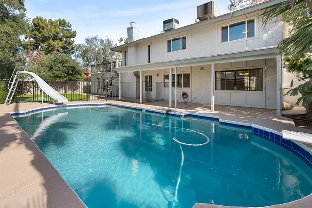 8464 N 7th Avenue, Phoenix, AZ 85021