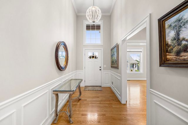 7 Catalpa Road, Salem, NH 03079